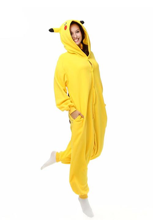 combinaison pyjama femme pikachu